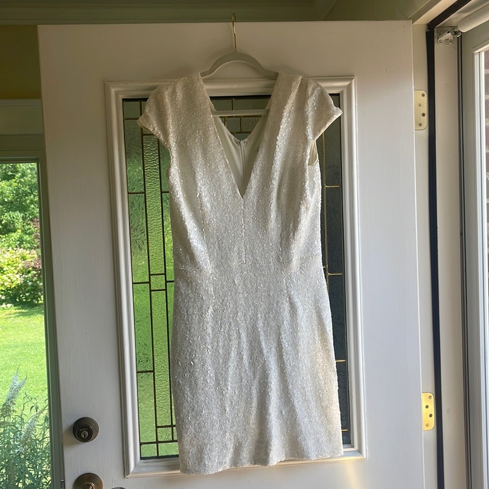 DRESS THE POPULATION WHITE SEQUIN DRESS